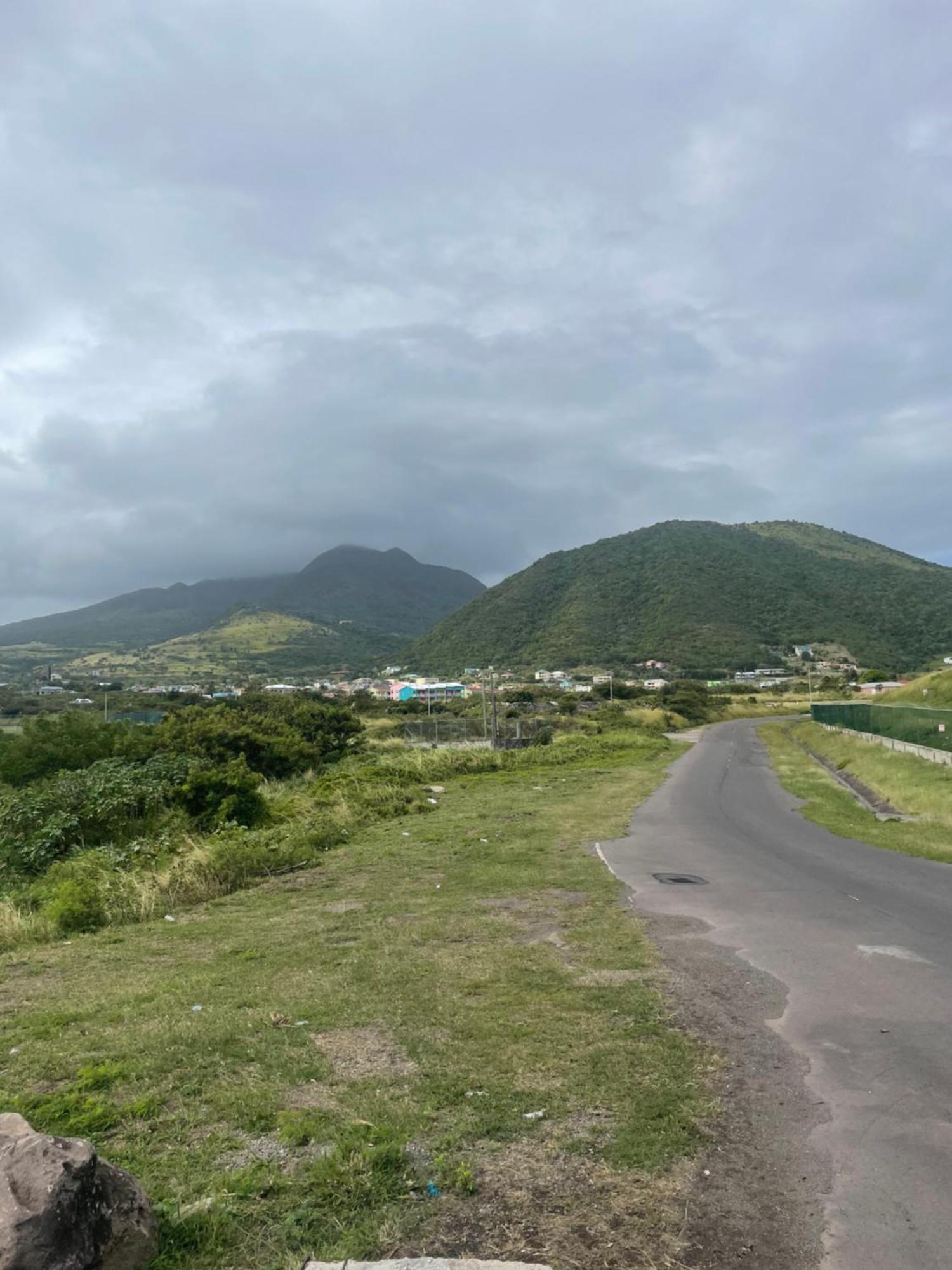 Mountain View Apartment Basseterre Ngoại thất bức ảnh